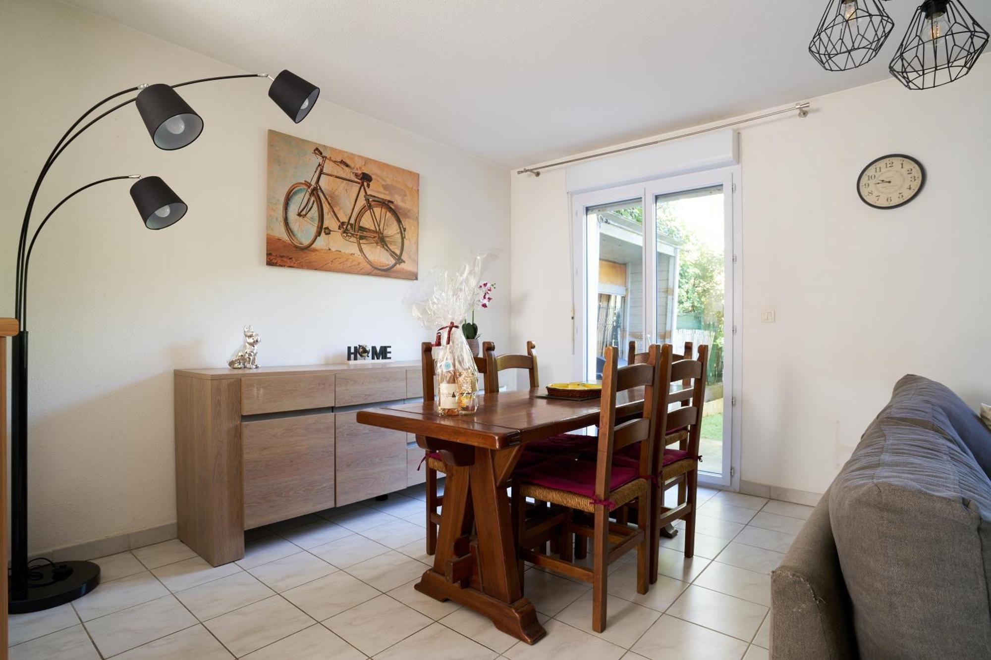 Holiday home Maison Climatisee, Jardin , Et Parking Privatif Proche Centre *