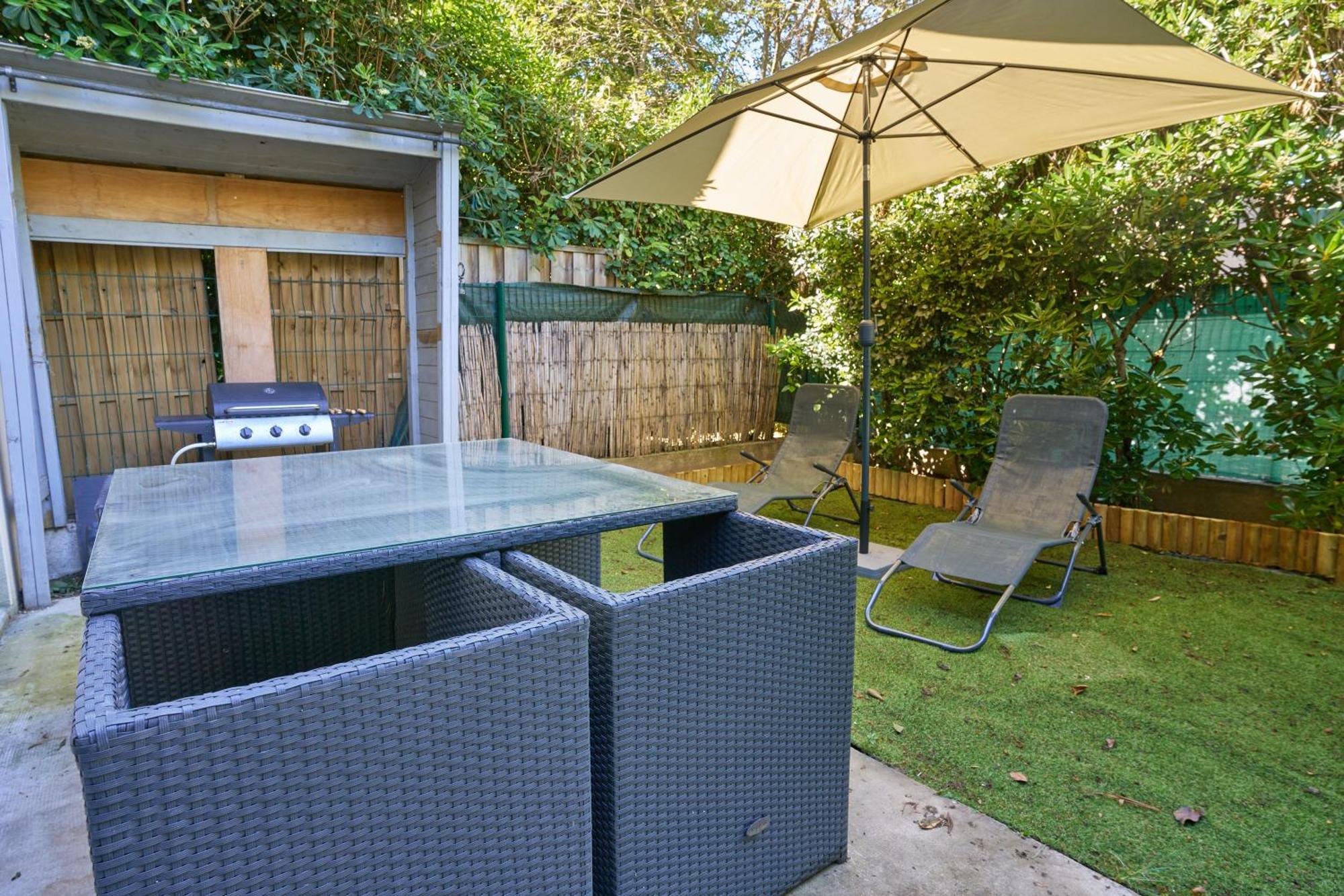 Holiday home Maison Climatisee, Jardin , Et Parking Privatif Proche Centre Avignon